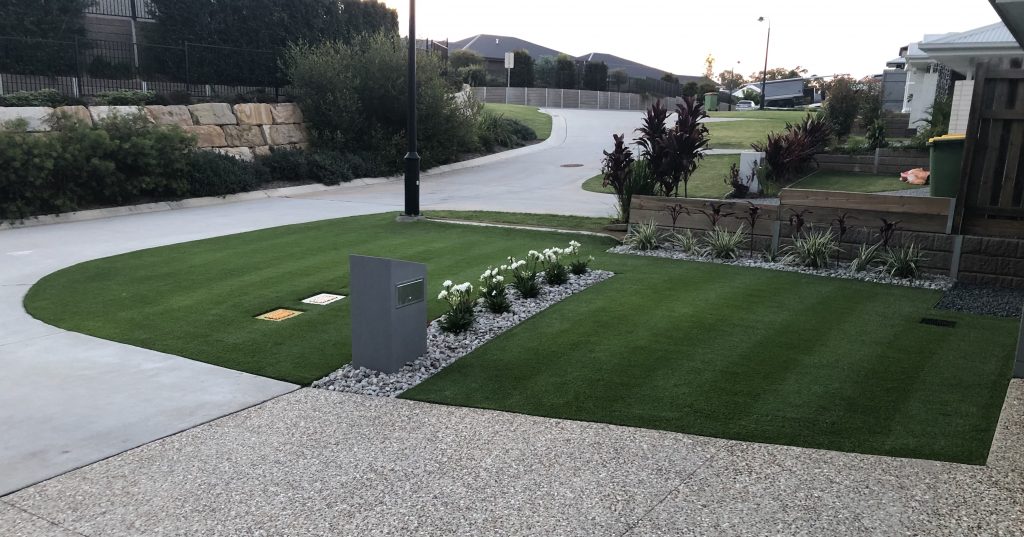 Dark green lawn in front of residential home | featured image for Jason - Thornlands.