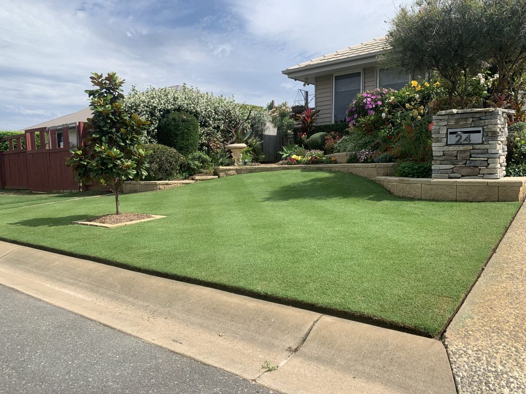 Olive green front lawn | featured image for Byron - Petrie.